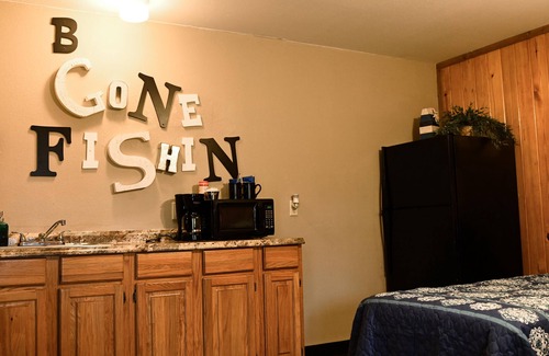 Uncertain House | B' Gone Fishin' #7