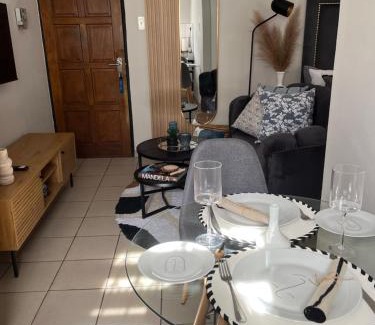 Greater Johannesburg Metropolitan Area House | B-Hive at Devland Room 2