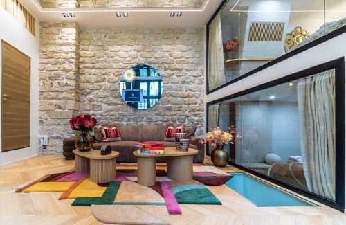 Arsenal Apartment | B Luxe Triplex, Cinema Near Place des Vosges AC