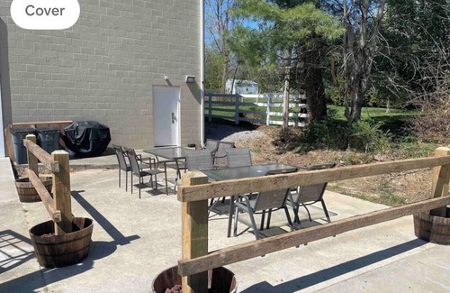Jamestown Apartment | B - New near Jamestown Dock