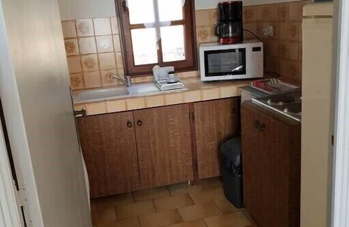 Greoux-les-Bains Apartment | (B) Studio T1 spacious, quiet, sun, parking