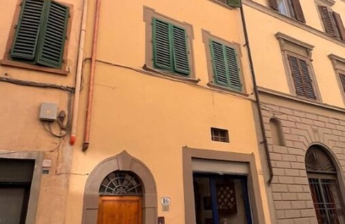 Santa Maria Novella Apartment | B-suite Top-floor Charming Apartment