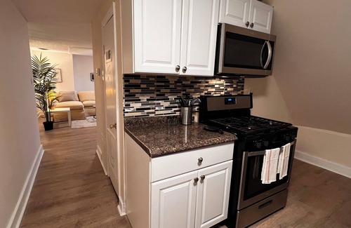 The Hill Apartment | B1- Walk to YALE Hospital 3