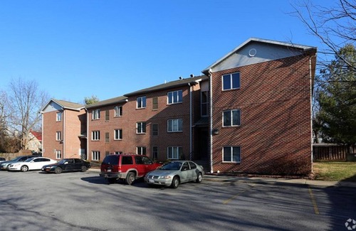 Frederick Apartment | B14 * Comfy 1 BR * WiFi * SmartTV * FULL Kitchen * Parking * Walk Everywhere!
