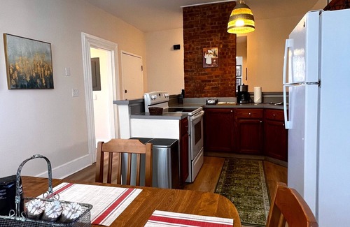 West New Haven Apartment | B2-2-Gorgeous-Shiny 4 BR-2 FULL BATH