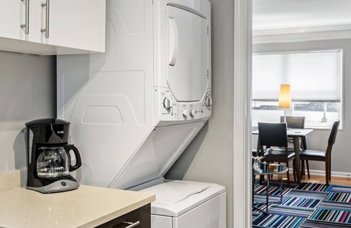 Brookwood Apartment | (B2bA) Quiet Condo, Perfect for Business Professionals