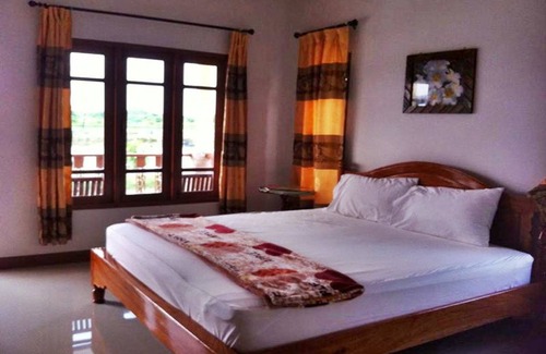 Bang Pakong Hotel | Baan Bangwua Resort