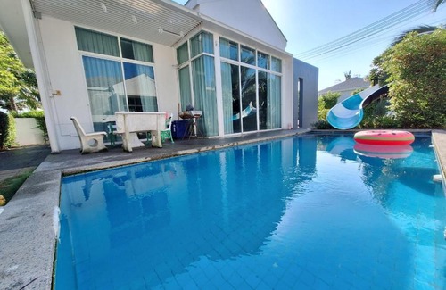 Cha-am Villa | Baan Beach Town 2 Cha-Am Pool Villa