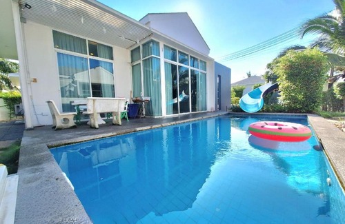 Cha-am Villa | Baan Beach Town 2 Cha-Am Pool Villa