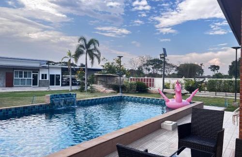 Hang Dong House | Baan Bua Homestay & Poolvilla