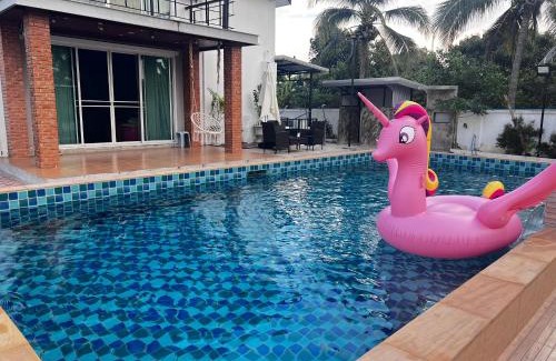 Hang Dong House | Baan Bua Homestay & Poolvilla