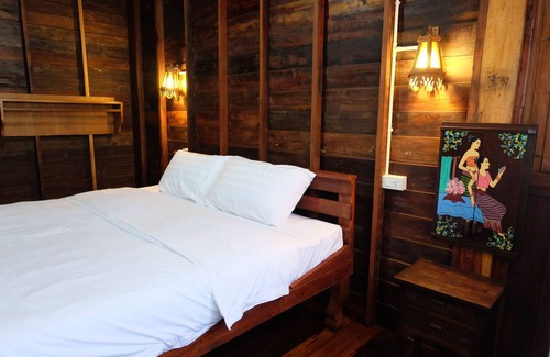 Ko Sichang House | Baan Kun Tuad Ko Si Chang