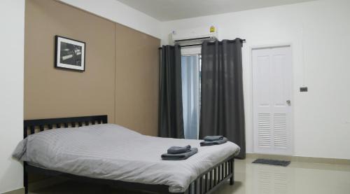 Bang Na House | Baan Mai Guest House