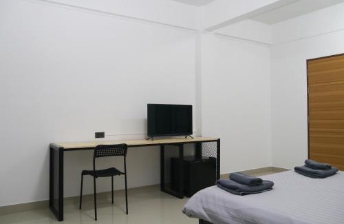 Bang Na House | Baan Mai Guest House