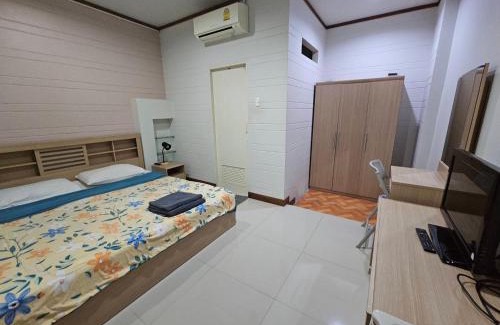 Talat Nuea Apartment | Baan Malee