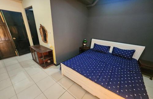 Thung Maha Mek Hotel | Baan Nara 15
