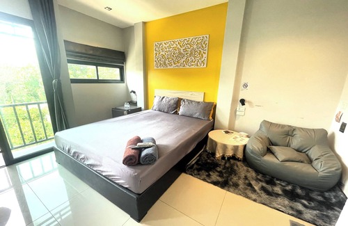 Si Racha Hotel | Baan Pak Sud Soi