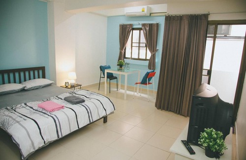 Bang Phut Hotel | Baan Romdee