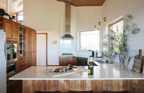 Angourie House | Baan Sabai Two Bed - oceanstays