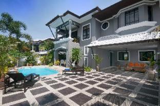 Krabi Villa | Baan Santhiya Private Pool Villas - Free Tuk-Tuk Service to the Beach!