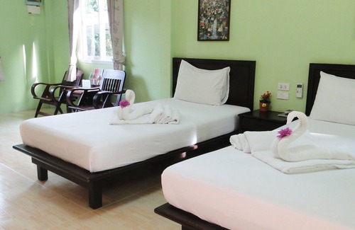 Ron Phibun Hotel | Baan Suan Chong Khao Resort
