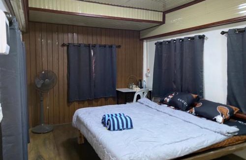 Chat Trakan Hotel | Baan Suan Pongsiri บ้านสวนพงษ์ศิริ
