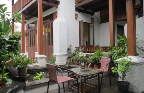 Wua Lai House | Baanlek Home Stay