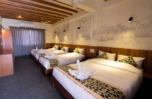Bardia Hotel | Babai Resort