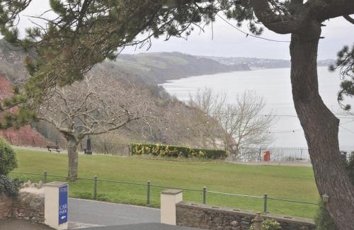 Babbacombe Hotel | Babbacombe Royal Hotel and Carvery