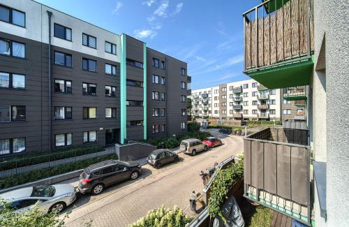 Krzyki Apartment | Babiego Lata Spacious Apartment