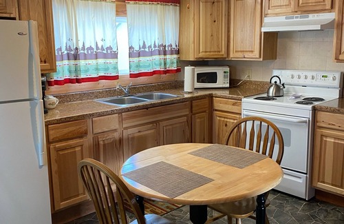 Cody House | Baby Bear Cottage - Downtown Cody