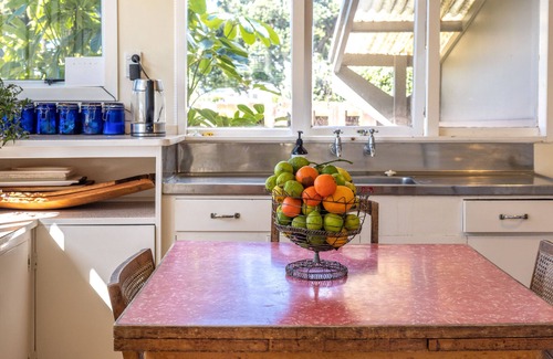 Onetangi House | BACH ON THE BEACH | Coast & Country |n WINTER DEAL - Stay for 3 Pay for 2