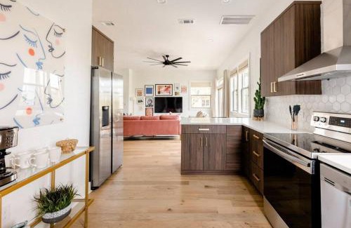 Riverside Villa | Bachelor/Bachelorette Mansion In the Heart of ATX