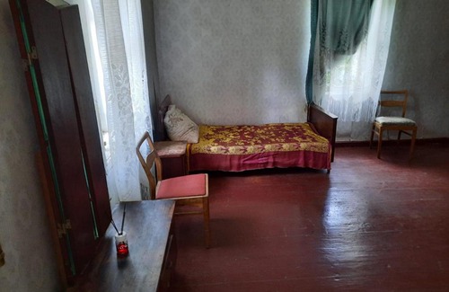 Kutaisi House | BACK 80s