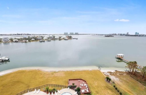 Ono Island House | Back Bay Condo 1106