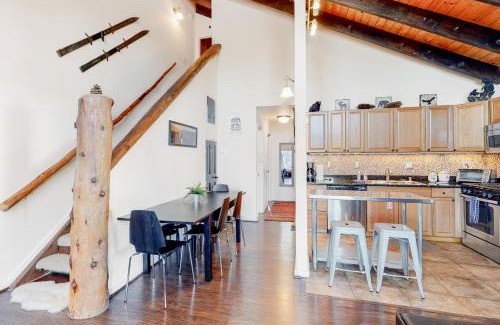 Tahoe Village Apartment | Back Country Basecamp