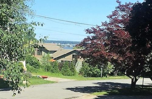 Back Cove House | Back Cove - Sunny 2nd Floor Condo