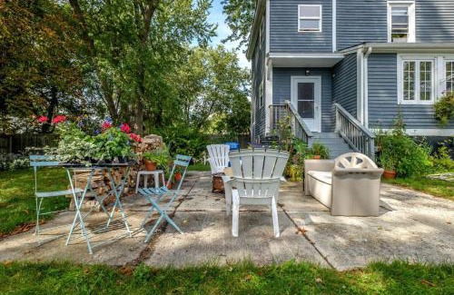 Back Cove House | Back Cove - Sunny 2nd Floor Condo
