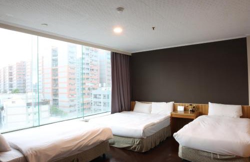 West District Hotel | Back Home Hotel