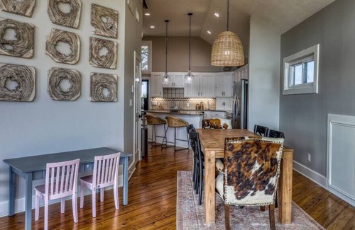 Brenham House | Backroads & Views! Close to Brenham & Round Top