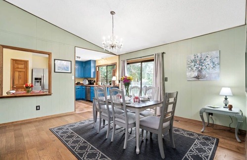 Madison House | Backyard and Near Space Center - Jolly Green Giant