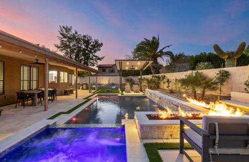 Arabian Views House | Backyard Bliss - Firepit Putt Play Pool & Spa