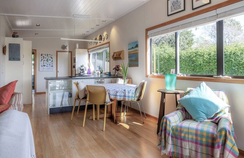 Ostend House | Backyard Bliss on Waiheke