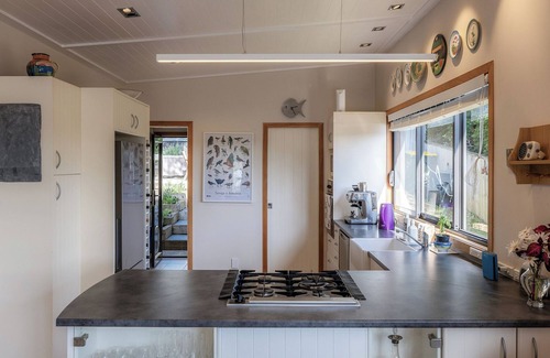 Ostend House | Backyard Bliss on Waiheke