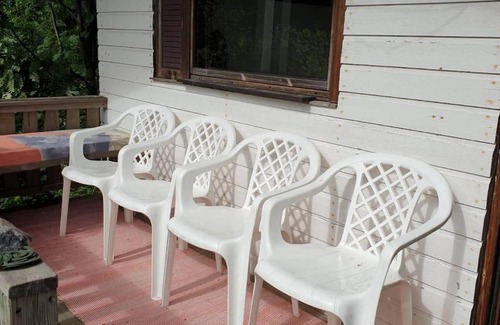 Keminmaa Apartment | Backyard Cabin With Veranda By Kemi River In Keminmaa