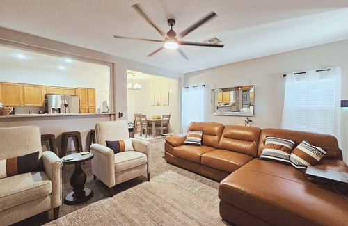 Countryside House | Backyard Oasis in charming 3 bd, 2 ba house with pool, wifi, and A/C.