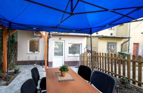 Zuglo Apartment | Backyard - Quiet Sleep - Sunny