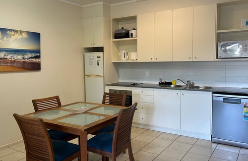 Rainbow Beach Apartment | Baden 74 - Rainbow Shores. Top Floor - Air conditioned Unit - Walk To Beach