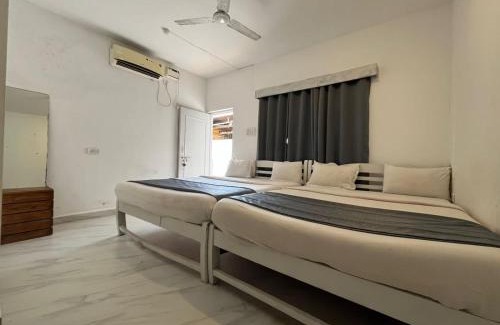 Baga House | Baga Beach Sunset