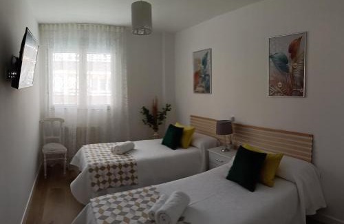Santander Apartment | Bahía Ferry Tranquilo, con Parking y Desayuno Casero en el Centro